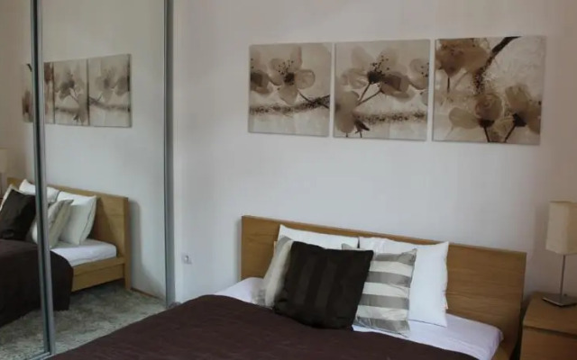 Budapest Places Studios