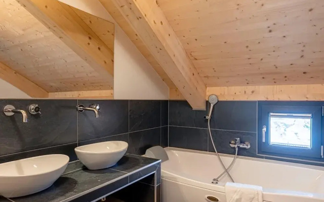 Modern Chalet With Sauna