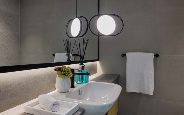 2201 Bellevue Towers