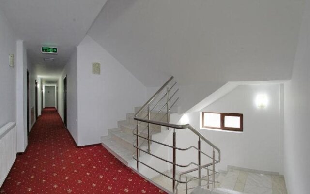 Hotel Rebis International