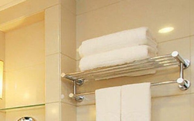 Beijing Luhong Hotel
