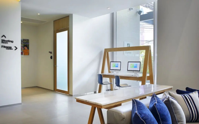 Holiday Inn Express Bangkok Sathorn