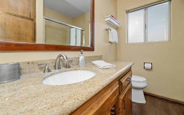 107 - Lakeview Cozy Retreat