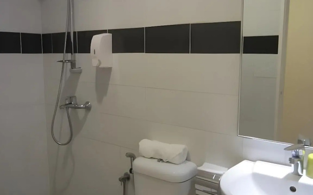 Merlin Hotel