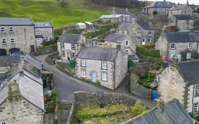 Host Stay Bradley House