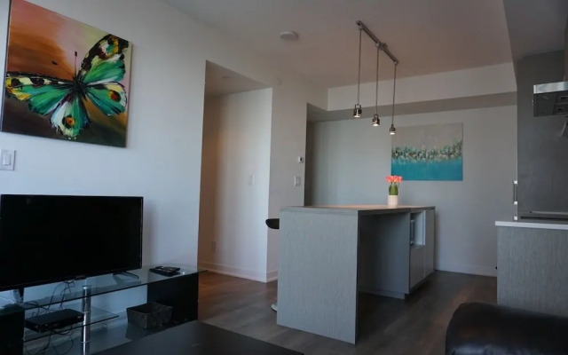 Aaira Suites at 1 York St