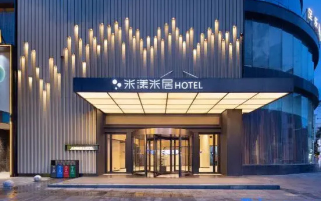 New Space Grand Hotel