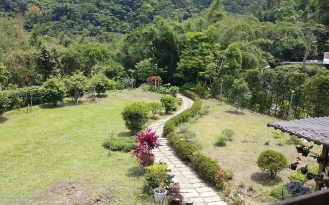 Lohas Gallery Long Stay Hostel