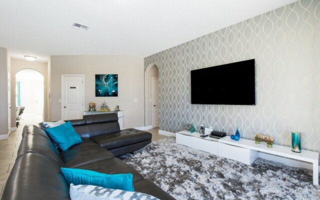 Solterra - 4103 Oaktree Drive