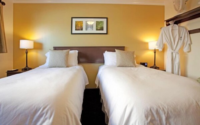 The Mammoth Creek Inn