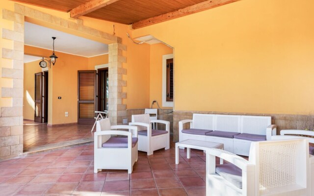 Peaceful Holiday Home in Punta Milocca With Private Pool