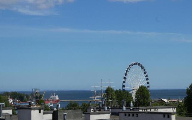 Baltiq Plaza Apartment