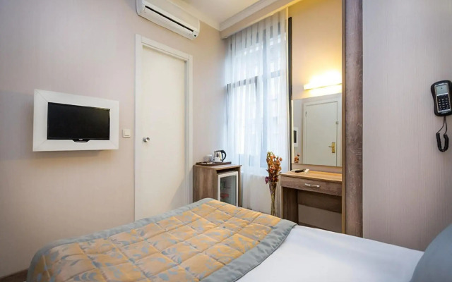 Fatih Hotel Corner