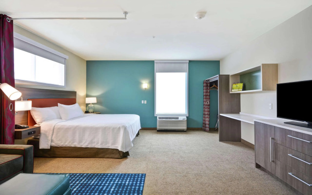 Home2 Suites by Hilton Plymouth, MN
