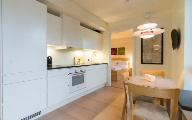 StayPlus Modern Apt Rooftop Terrace