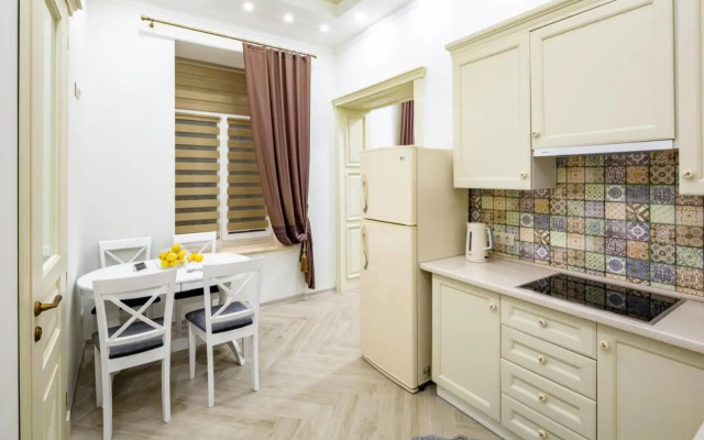 Avangard Sholom Aleichem* Apartment