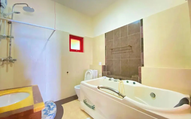 Mfalme Beachfront Apartments