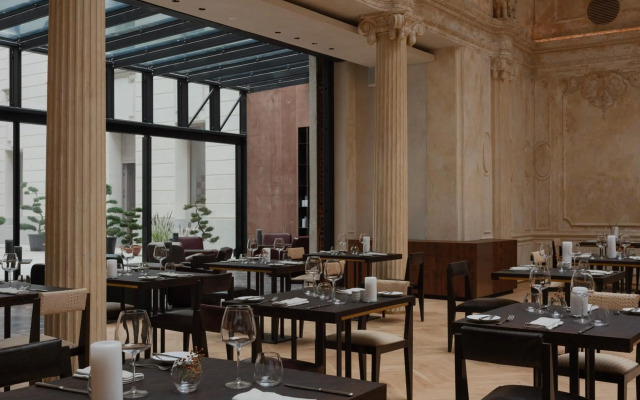 Grand Hotel