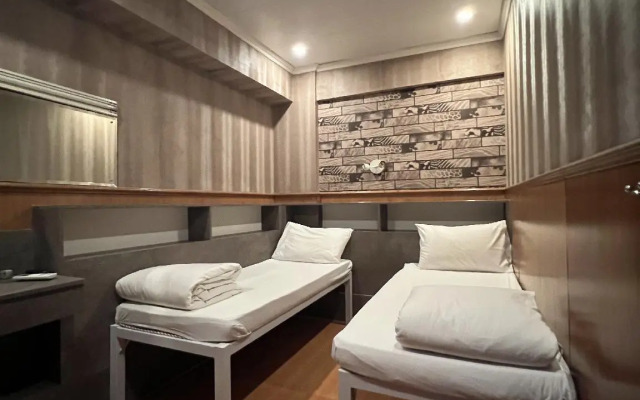 Hk Peaceful Guesthouse