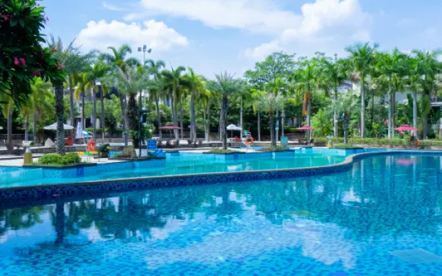 Taishan YiHe LanYue Villa (YiHe Hot Spring Town) – Pool – Jiangmen