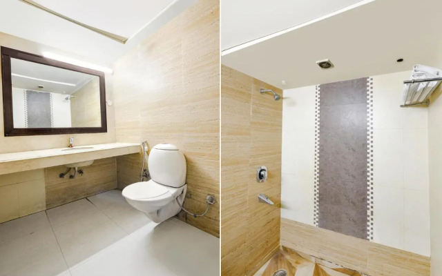 FabHotel Kailash Colony Metro Station