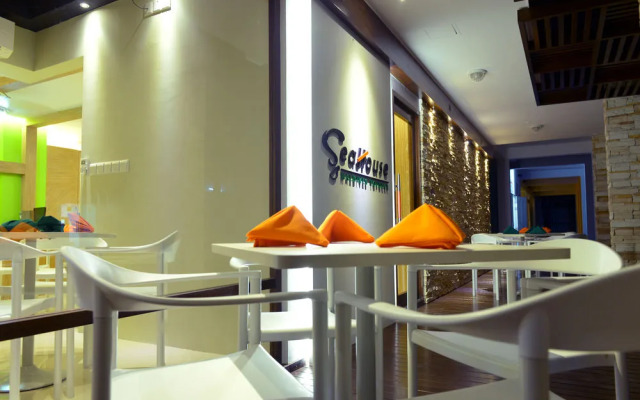 SeaHouse TopDeck Hotel Maldives