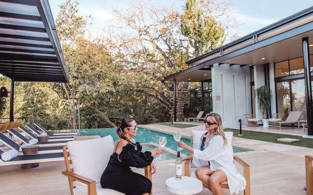 Epic Tamarindo Boutique Hotel
