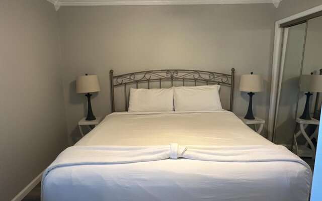 9 A, One Bedroom Condo