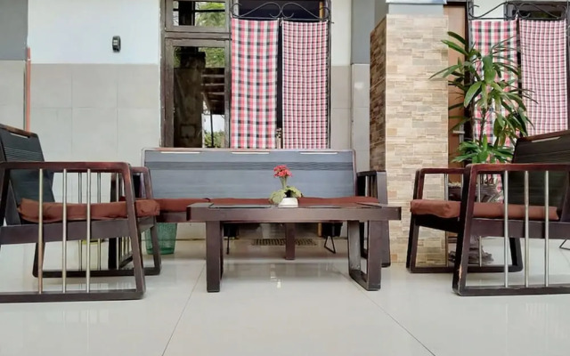 Hotel Surabaya Sumenep by RedDoorz