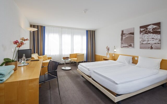 Hirschen Guesthouse - Village Hotel