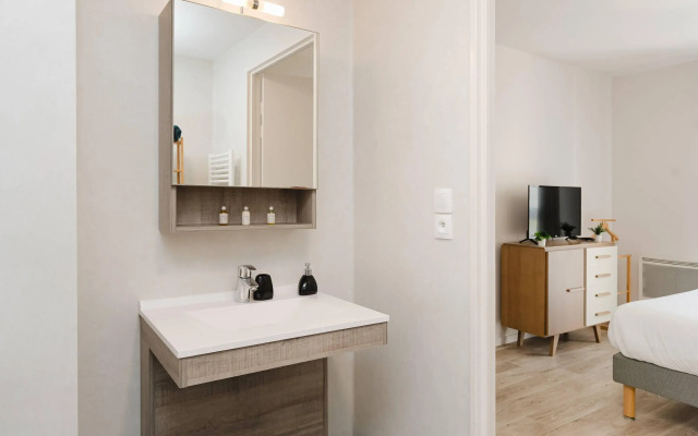 Quality Suites Dinan