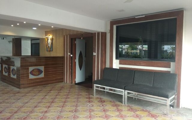 JK Rooms 128 Hotel RR
