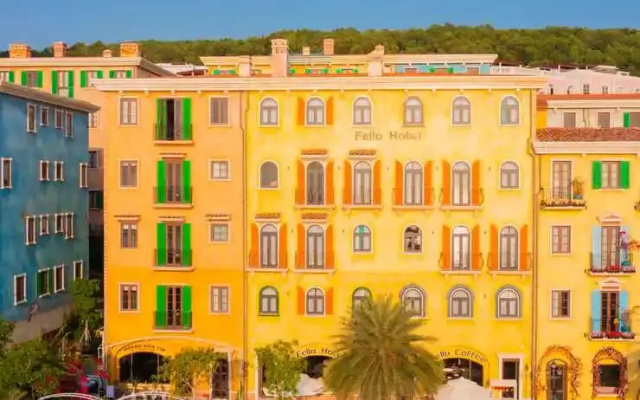 Fella Hotel