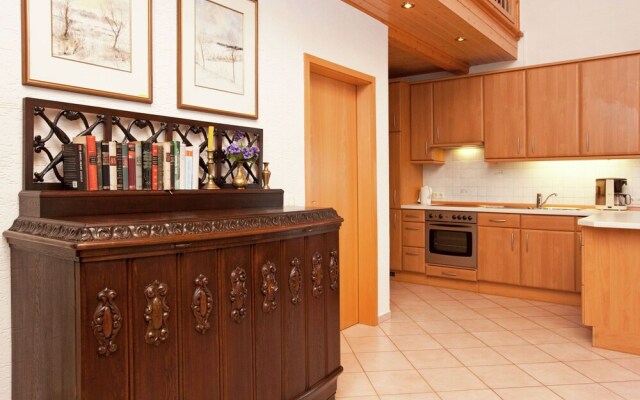 Cozy Holiday Home with Garden in Gees