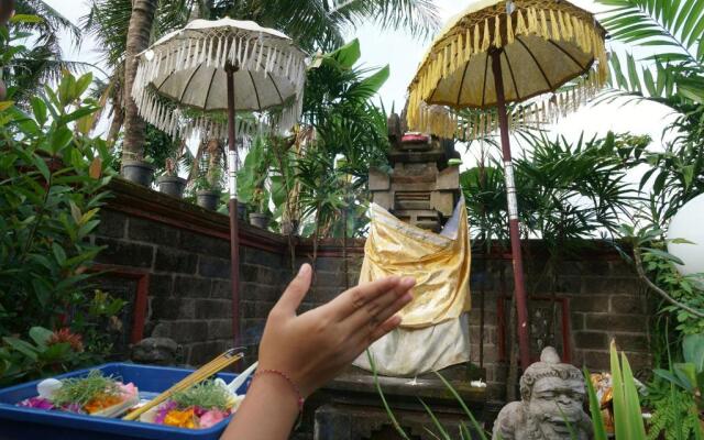 Puri Angsa Saba
