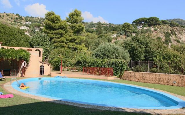 Mansion in Capo Vaticano With Sea Views