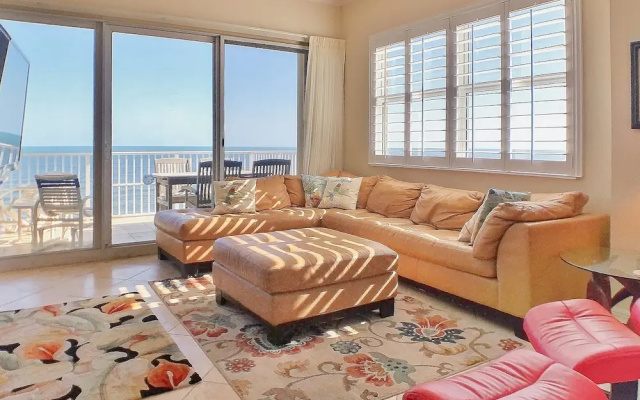 Malibu Condos 804
