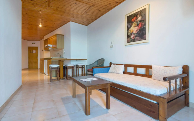 Kyveli Apartments