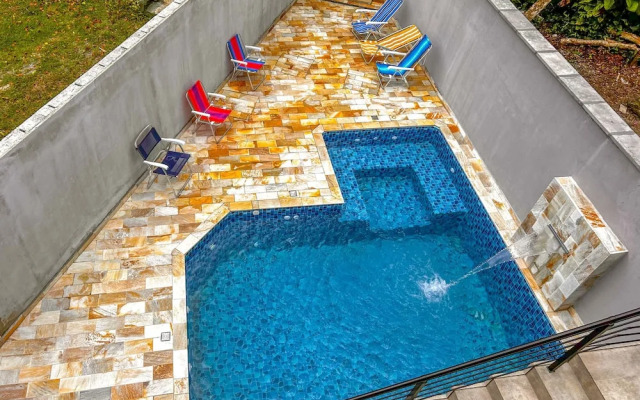 Flat a Beira mar da Praia de Guaratuba-bertioga SP