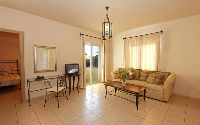 Lambrinos Suites