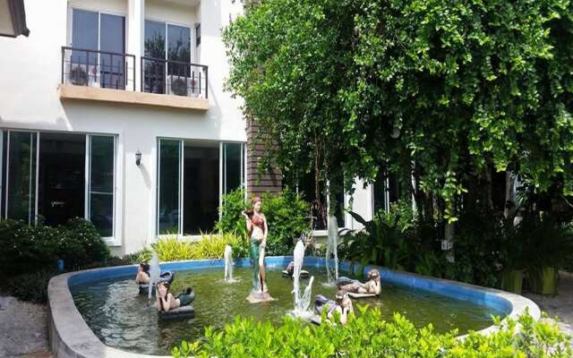 Grand Pruksa Siri Apartment