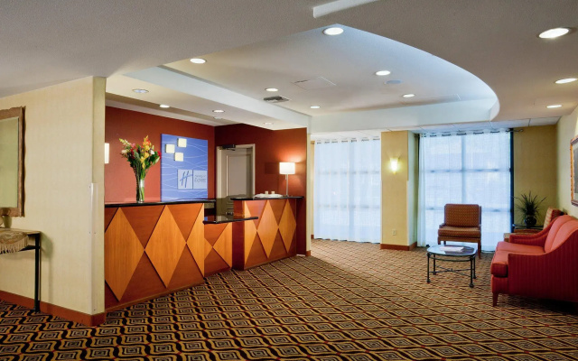 Holiday Inn Express Sacramento Convention Center
