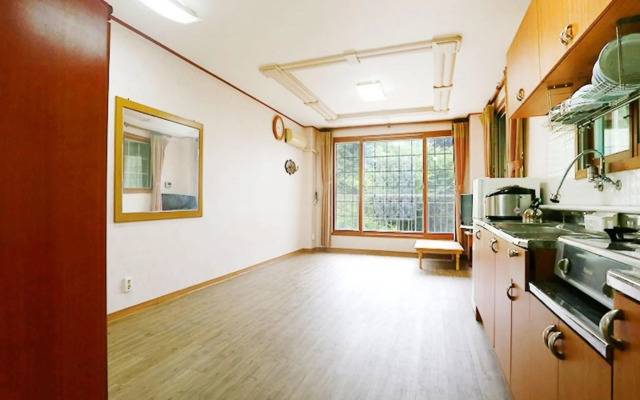 Yangpyeong Gyegoksaseum Pension