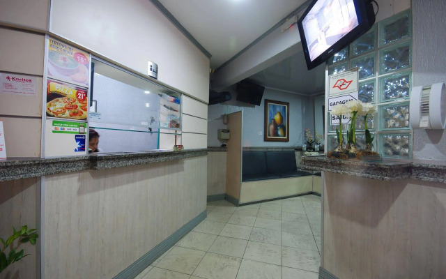 Calamares Hotel