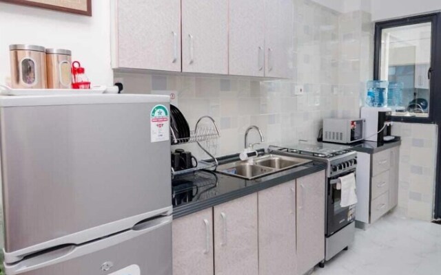 Lux Suites Sandalwood Gardens Apartments