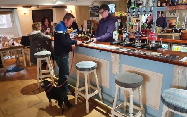 Halfway House Inn