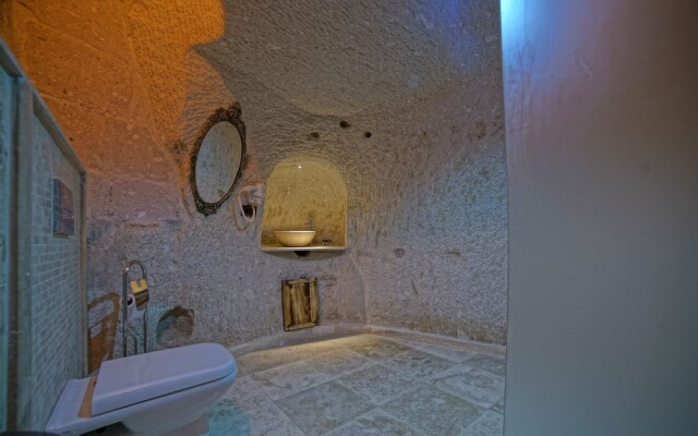 Zeus Cave Suites