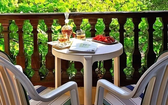 Logis Hostellerie de lAuberge de LÉtang Bleu