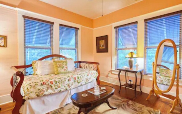 Grady House Bed & Breakfast