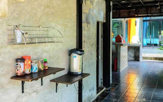 Loma Place Hotel